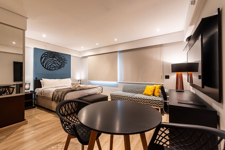 Studio em Hotel com Vaga e Limpeza Diária - M1013