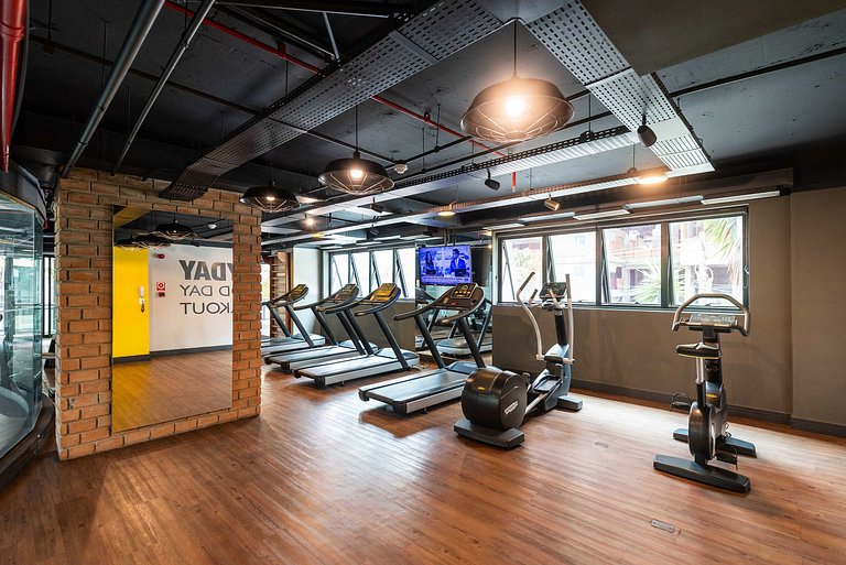 Studio em Hotel com Vaga e Limpeza Diária - M1013