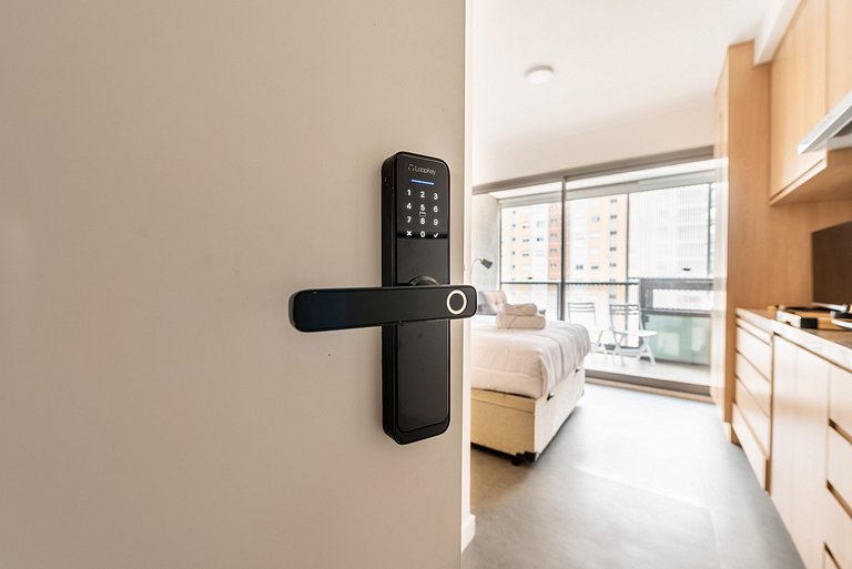 Studio em Pinheiros com Piscina e Academia - C1406