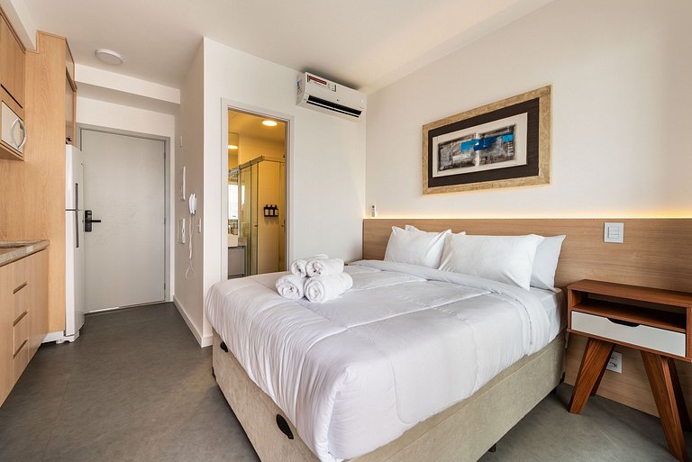 Studio em Pinheiros com Piscina e Academia - C1406