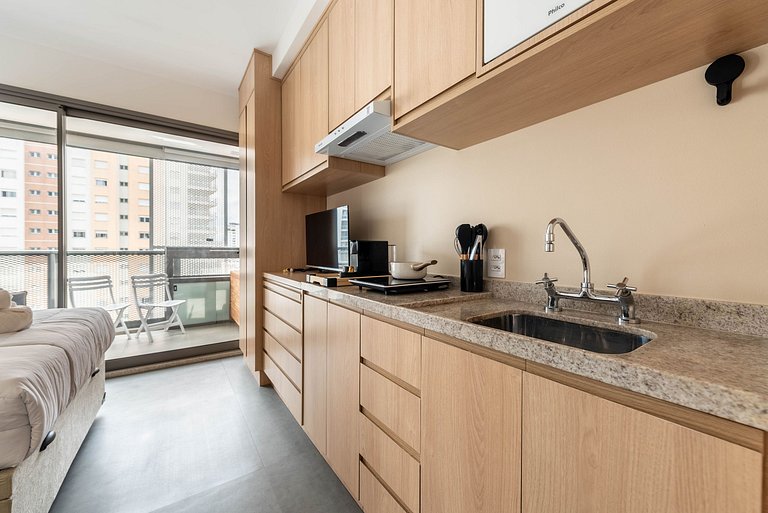 Studio em Pinheiros com Piscina e Academia - C1406