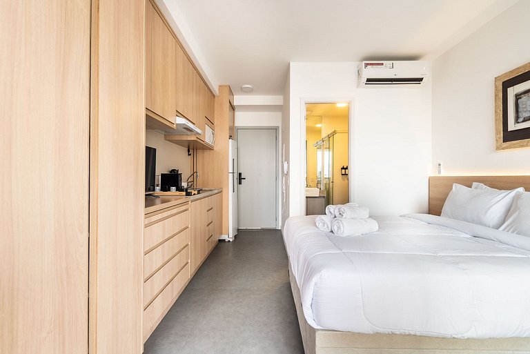 Studio em Pinheiros com Piscina e Academia - C1406