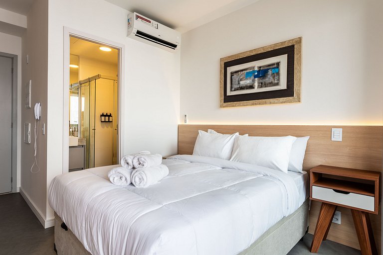 Studio em Pinheiros com Piscina e Academia - C1406