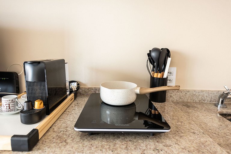 Studio em Pinheiros com Piscina e Academia - C1406