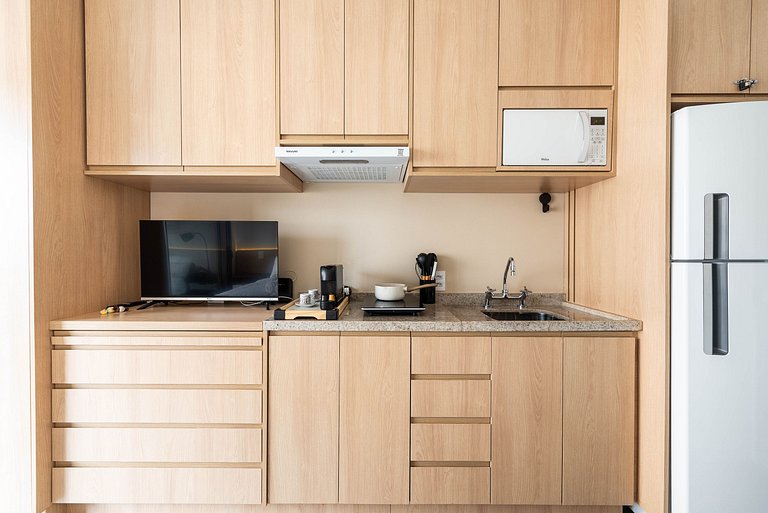 Studio em Pinheiros com Piscina e Academia - C1406