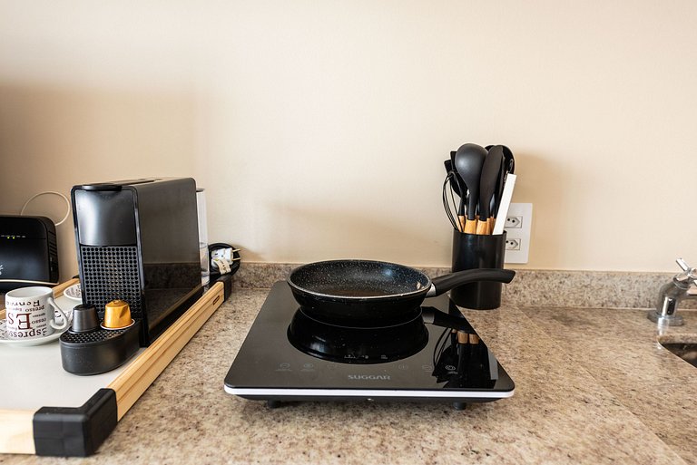 Studio em Pinheiros com Piscina e Academia - C1406