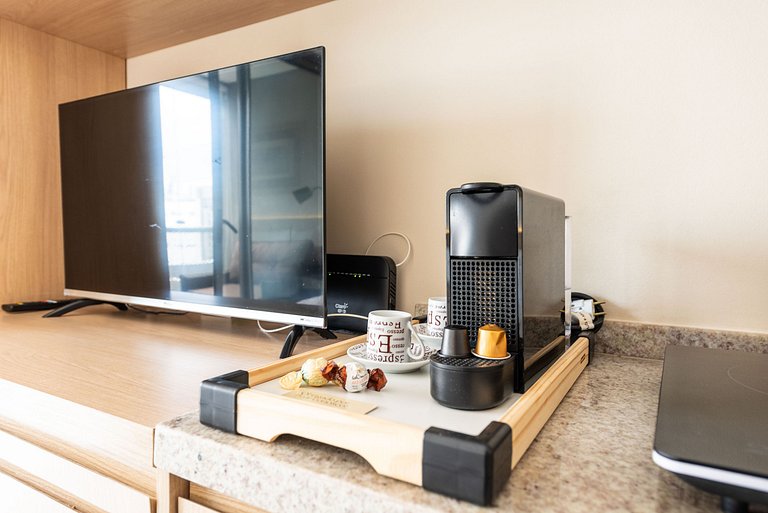 Studio em Pinheiros com Piscina e Academia - C1406