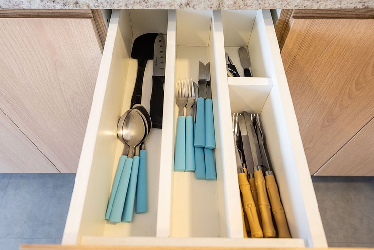 Studio em Pinheiros com Piscina e Academia - C1406