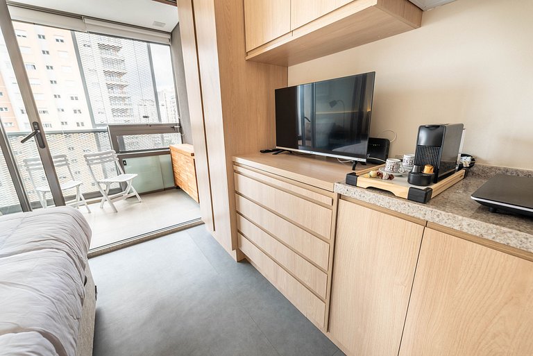 Studio em Pinheiros com Piscina e Academia - C1406