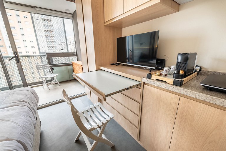 Studio em Pinheiros com Piscina e Academia - C1406