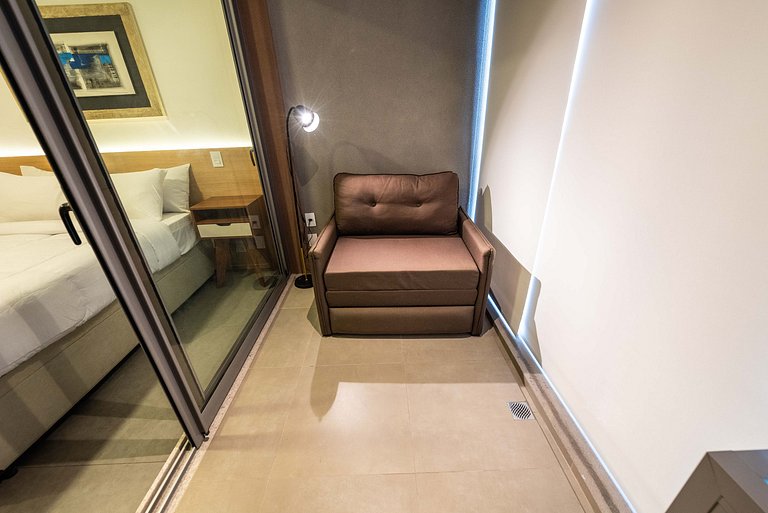 Studio em Pinheiros com Piscina e Academia - C1406