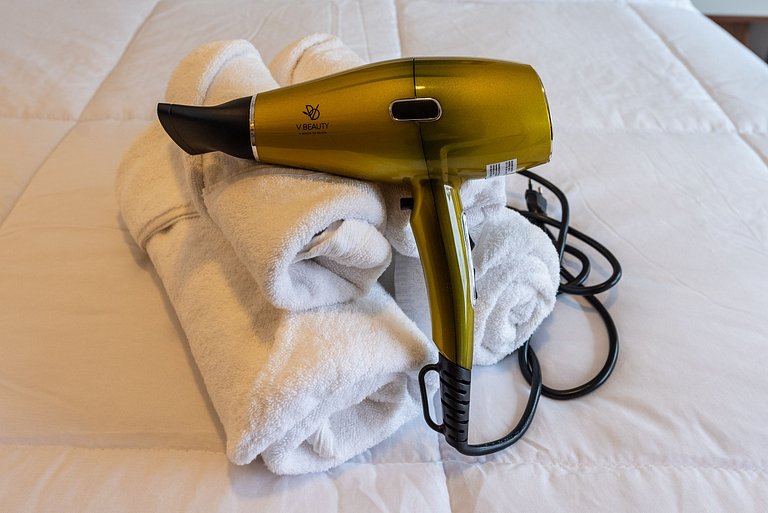 Studio em Pinheiros com Piscina e Academia - C1406