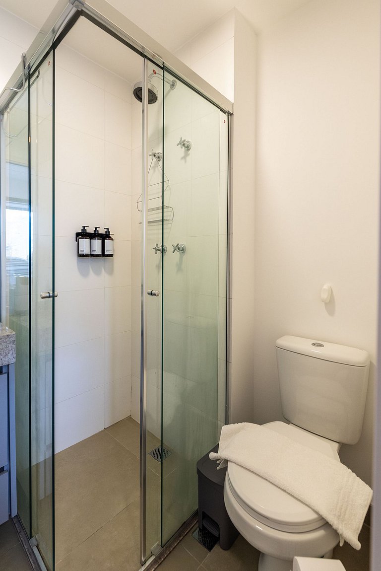 Studio em Pinheiros com Piscina e Academia - C1406