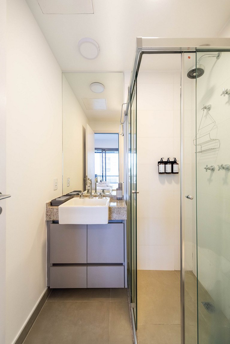 Studio em Pinheiros com Piscina e Academia - C1406