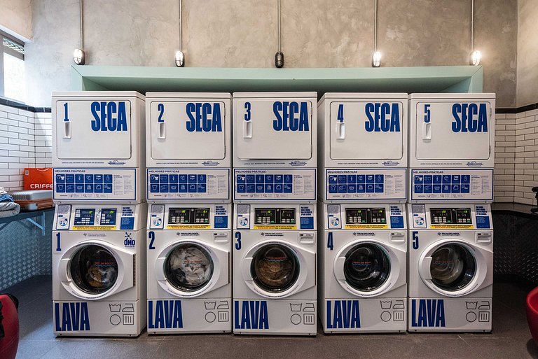 Studio em Pinheiros com Piscina e Academia - C1406