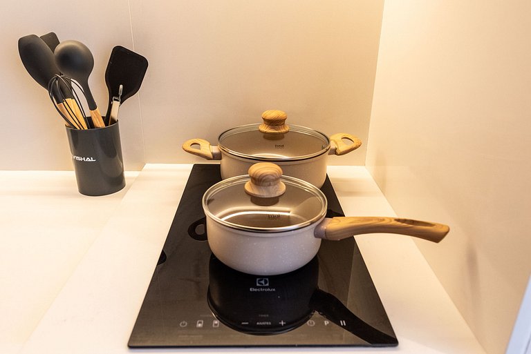 Alto Padrão em Pinheiros c/ Academia - P4008