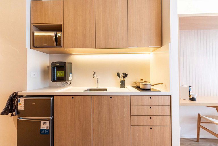 Alto Padrão em Pinheiros c/ Academia - P4008