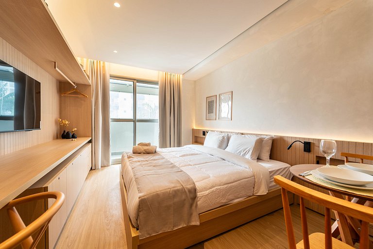 Alto Padrão em Pinheiros c/ Academia - P4008