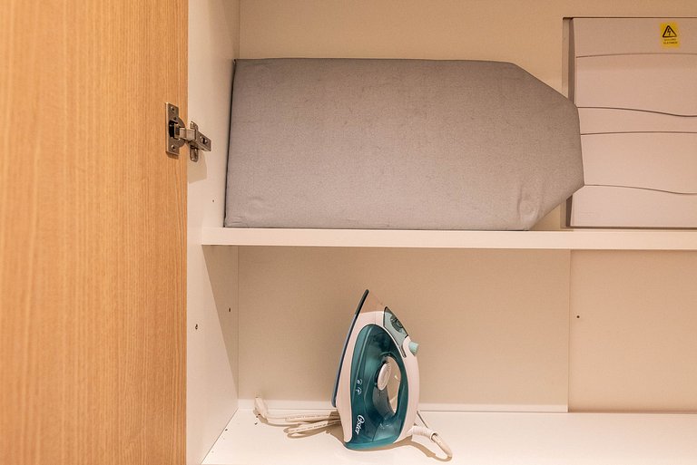 Alto Padrão em Pinheiros c/ Academia - P4008