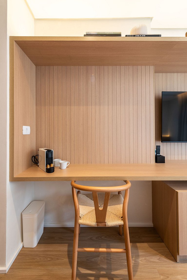 Alto Padrão em Pinheiros c/ Academia - P4008