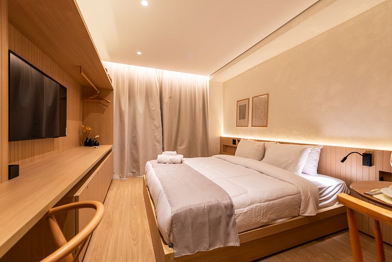 Alto Padrão em Pinheiros c/ Academia - P4008