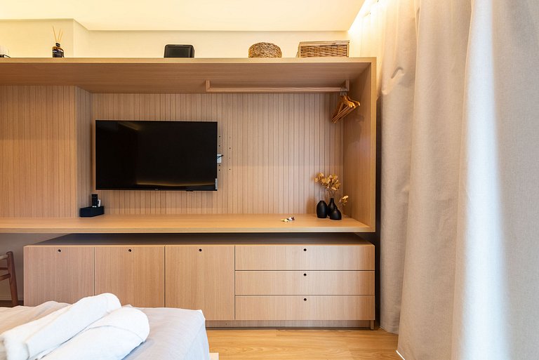 Alto Padrão em Pinheiros c/ Academia - P4008