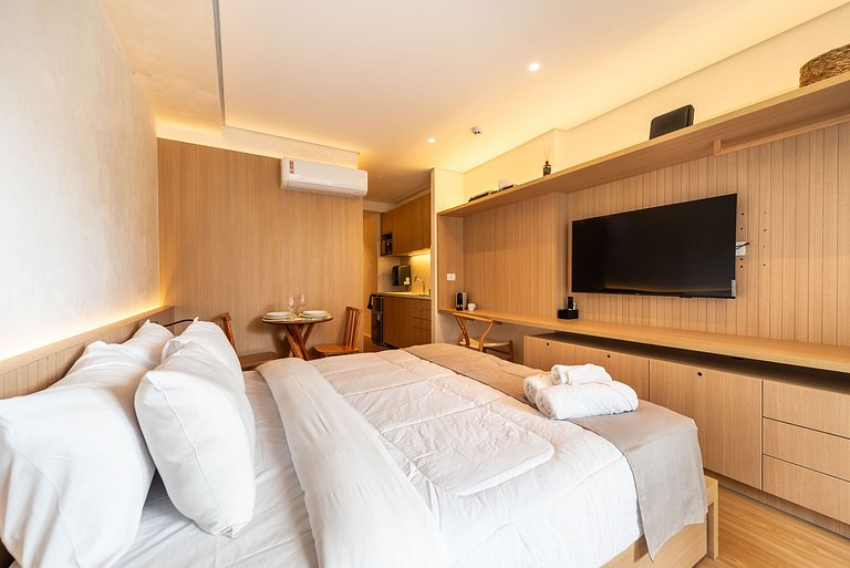 Alto Padrão em Pinheiros c/ Academia - P4008