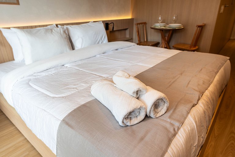 Alto Padrão em Pinheiros c/ Academia - P4008