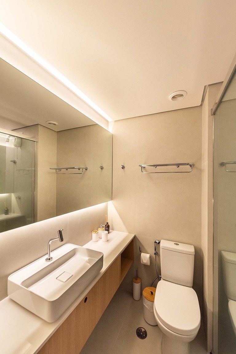 Alto Padrão em Pinheiros c/ Academia - P4008