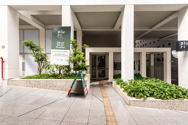 Alto Padrão em Pinheiros c/ Academia - P4008