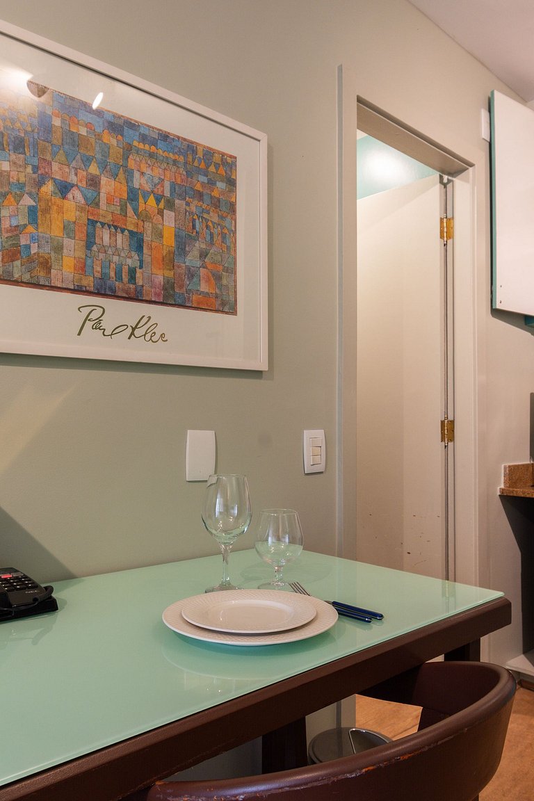 Flat em Hotel de Luxo com Limpeza diária - GM511