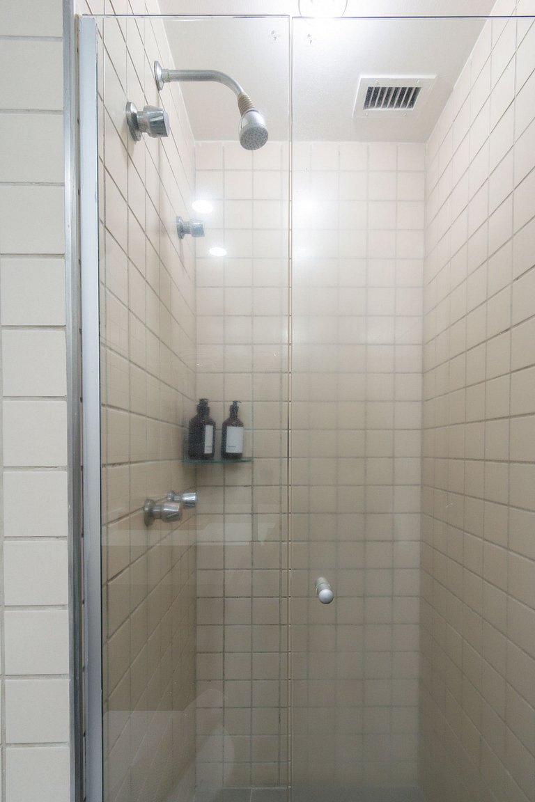 Flat em Hotel de Luxo com Limpeza diária - GM511