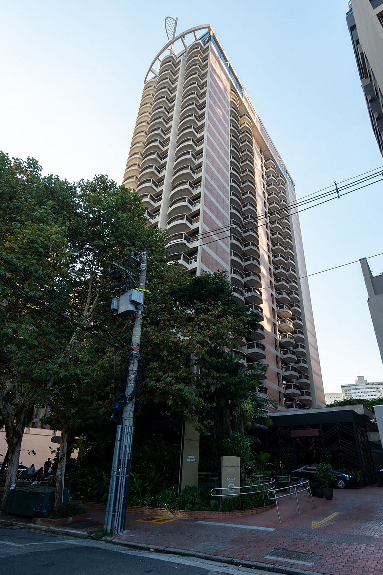 Flat em Hotel de Luxo com Limpeza diária - GM511