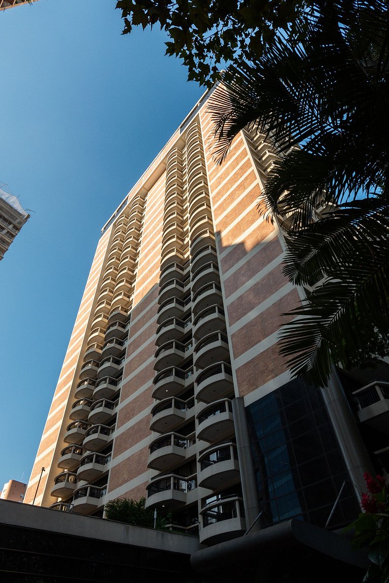 Flat em Hotel de Luxo com Limpeza diária - GM511