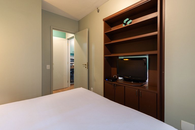 Flat em Hotel de Luxo com Limpeza diária - GM511