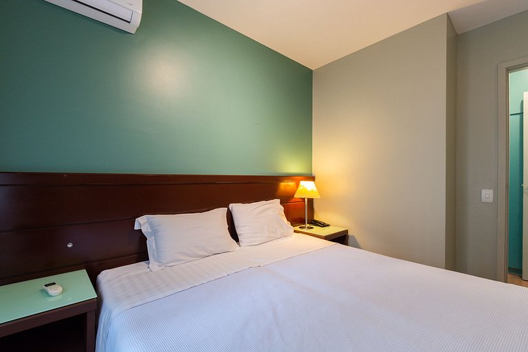 Flat em Hotel de Luxo com Limpeza diária - GM511