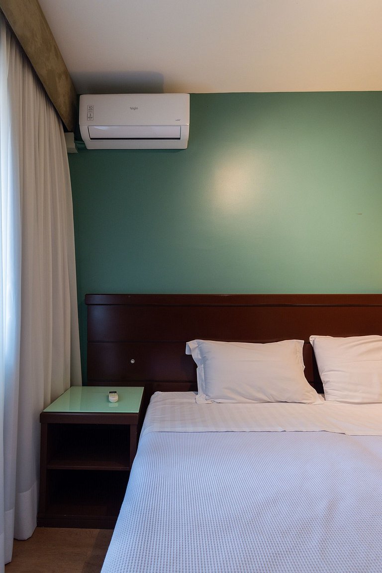 Flat em Hotel de Luxo com Limpeza diária - GM511