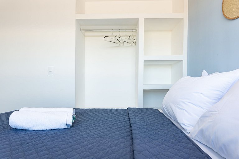 Flat & cobertura c/ piscina no centro - P305