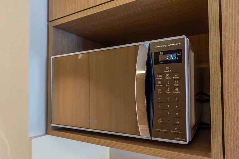 Alto Padrão em Pinheiros c/ Academia - P4008