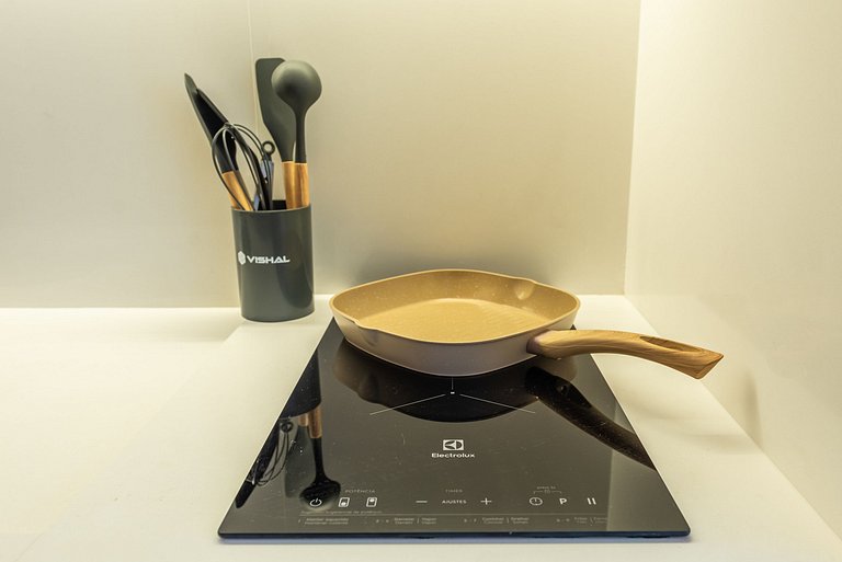 Alto Padrão em Pinheiros c/ Academia - P4008