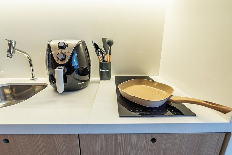 Alto Padrão em Pinheiros c/ Academia - P4008