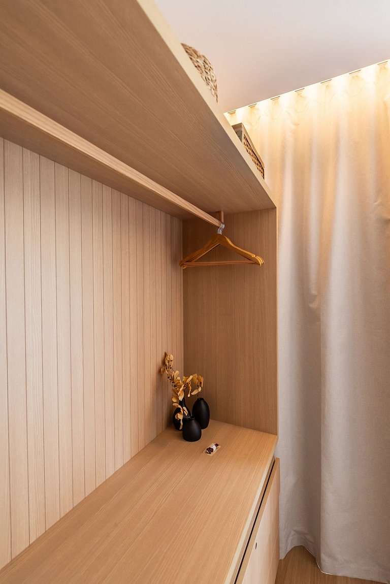 Alto Padrão em Pinheiros c/ Academia - P4008