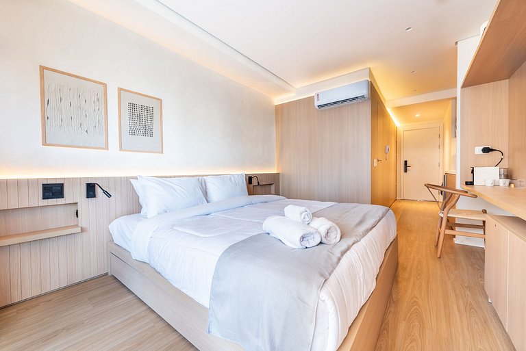 Alto Padrão em Pinheiros c/ Academia - P4008