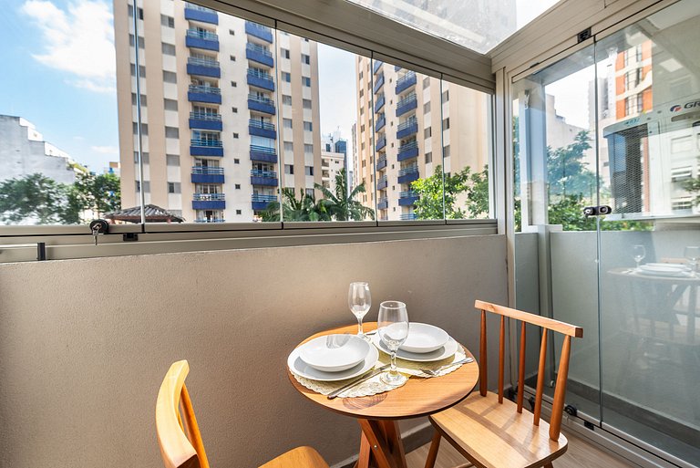 Alto Padrão em Pinheiros c/ Academia - P4008