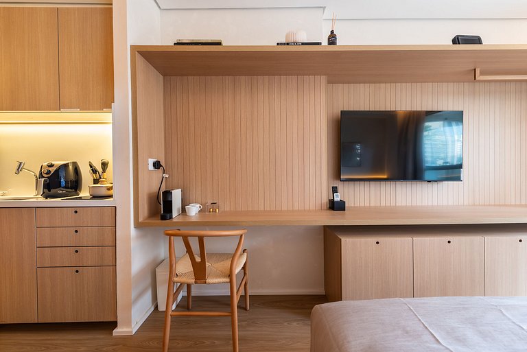 Alto Padrão em Pinheiros c/ Academia - P4008