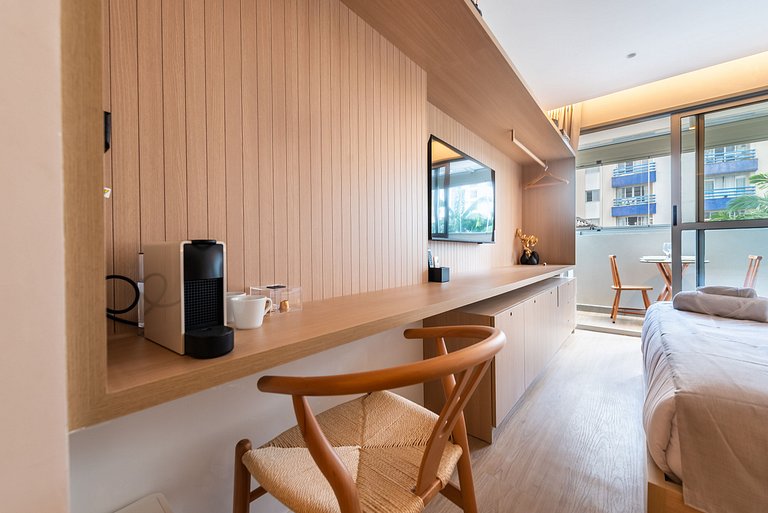 Alto Padrão em Pinheiros c/ Academia - P4008