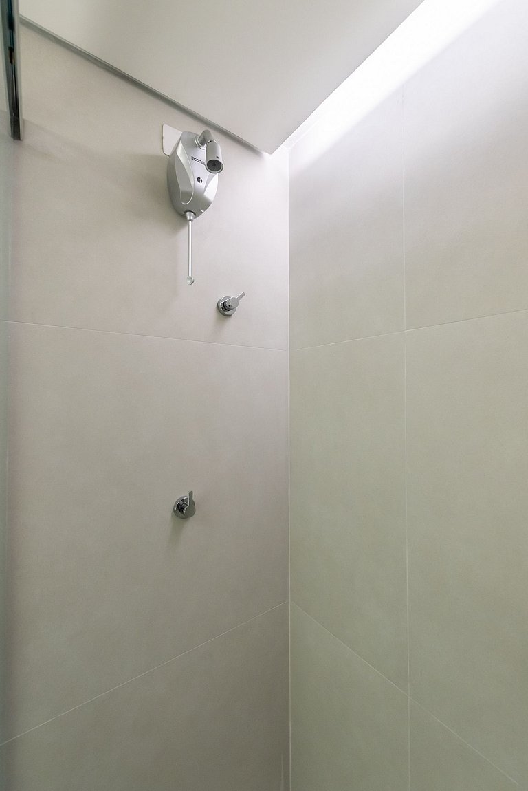 Alto Padrão em Pinheiros c/ Academia - P4008