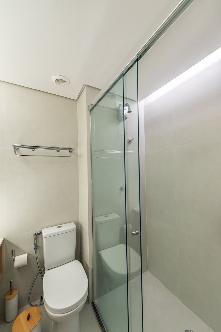 Alto Padrão em Pinheiros c/ Academia - P4008