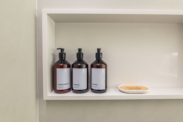 Alto Padrão em Pinheiros c/ Academia - P4008