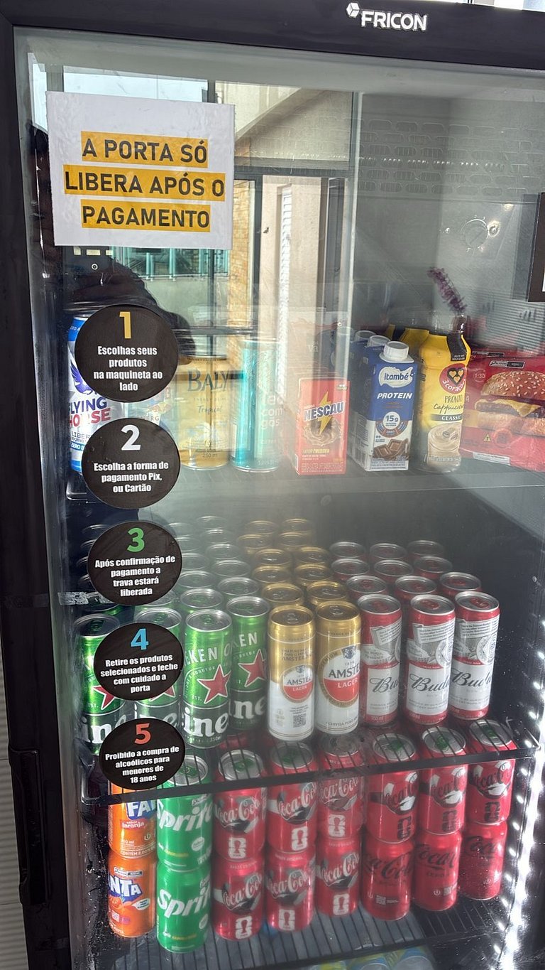 Studio c/ piscina rooftop pertinho da praia - S109